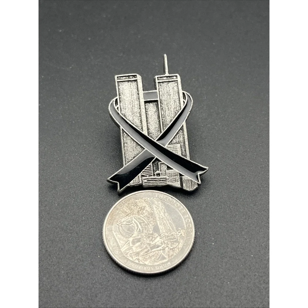 September 11th 9/11 Twin‎ Towers Pewter Silver Tone Lapel Hat Pin